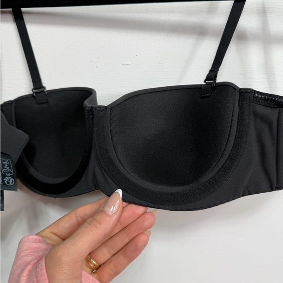 SKIMS Fits Everybody Strapless Bra Black 34A Convertible Removable Straps - Picture 11 of 11